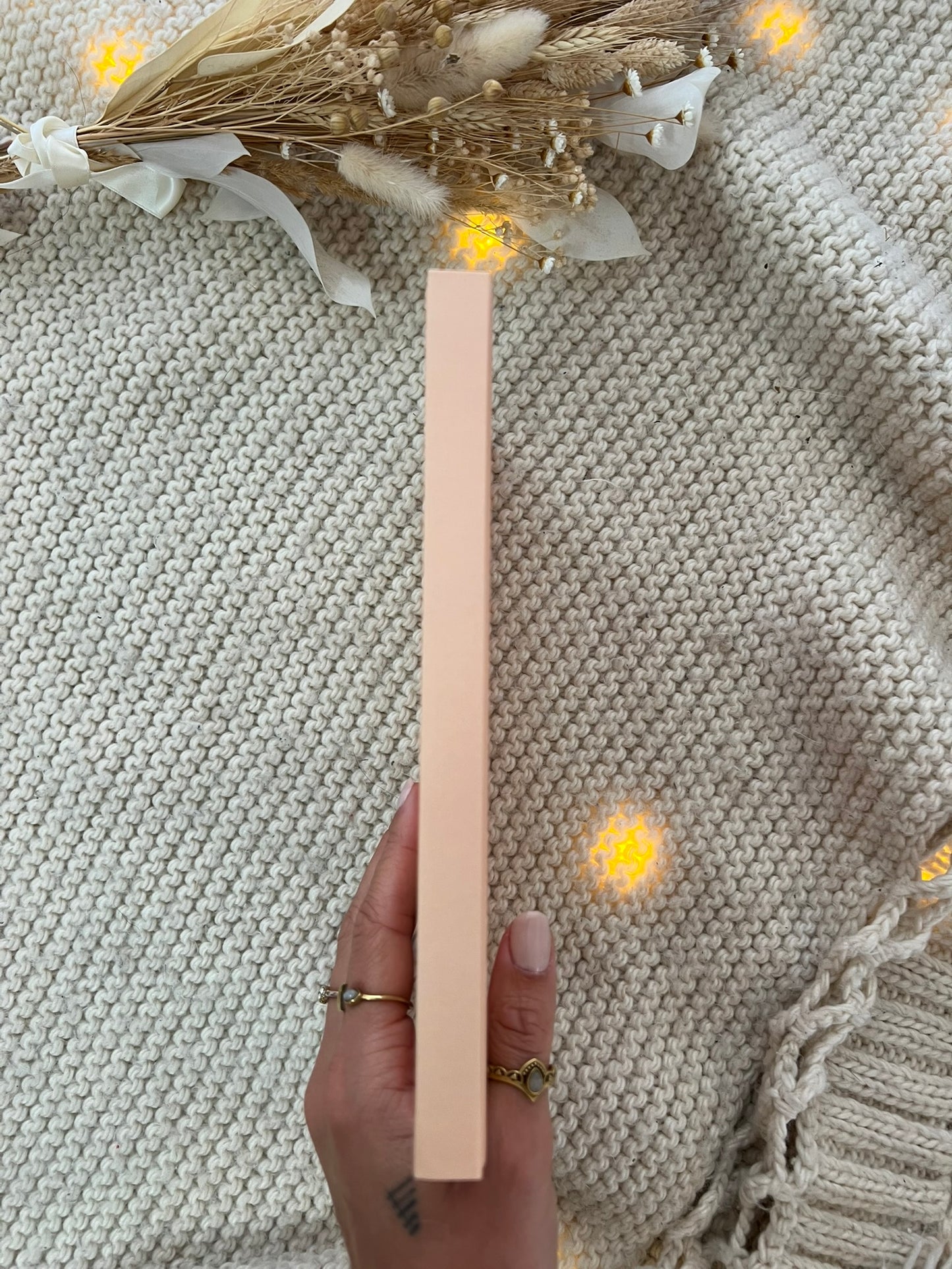 Notizbuch HÖRMEINKLANG | DIN A5 Hardcover mit Mikrofonpflanze und Zitat "But I will live my little rockstar dream" | lachsfarben